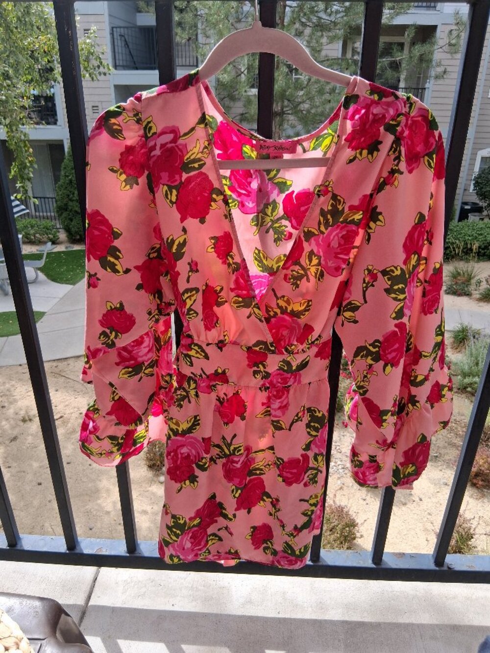 Betsey Johnson Vintage Pink Red Roses Ruffle Floral Tunic Peplum Tie Top XL - Picture 3 of 5